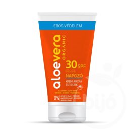 AloeVera napozó krém SPF30 - nő napozik a strandon